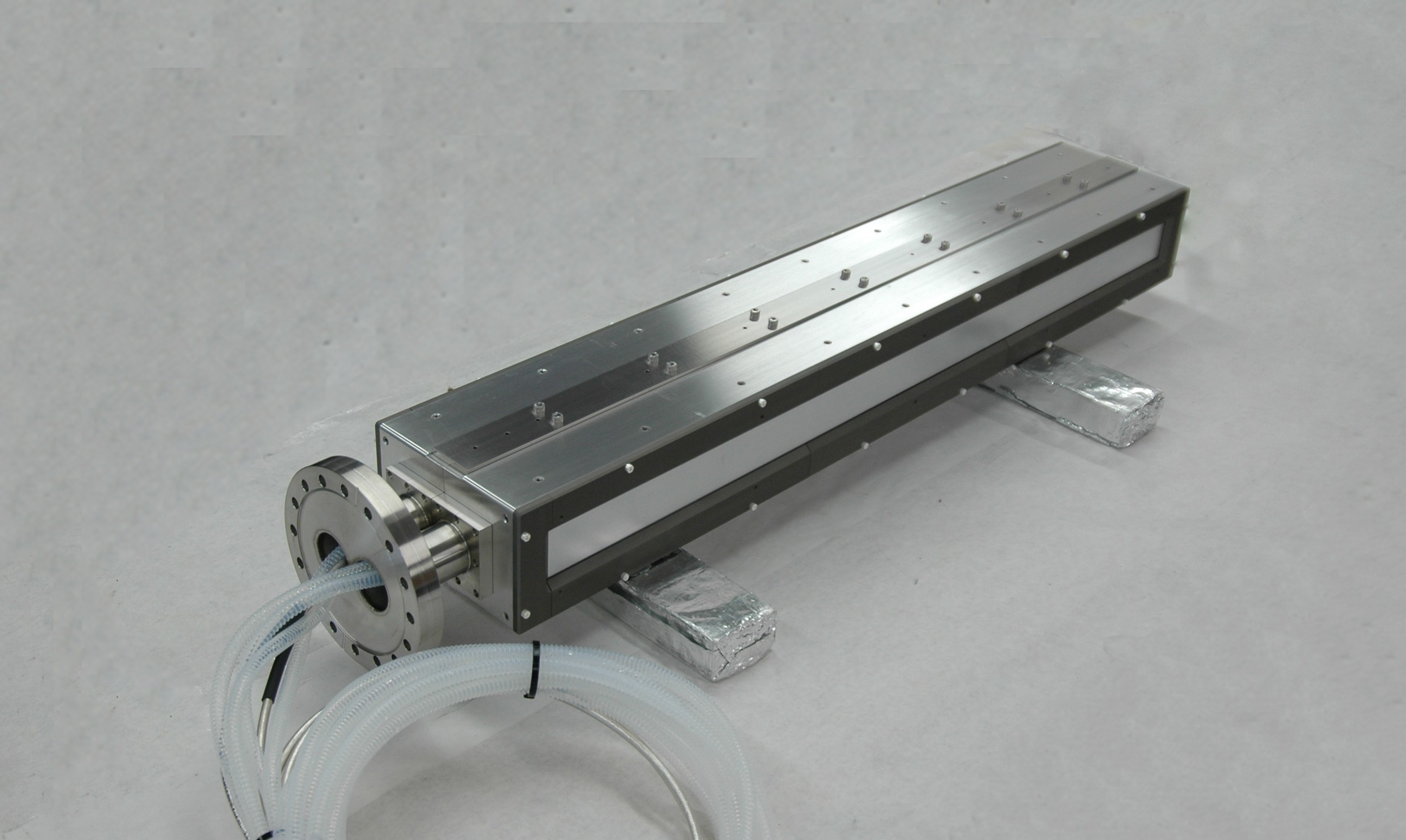 ONYX-1.5x32 Opposing Sputtering Cathodes on a CF Flange